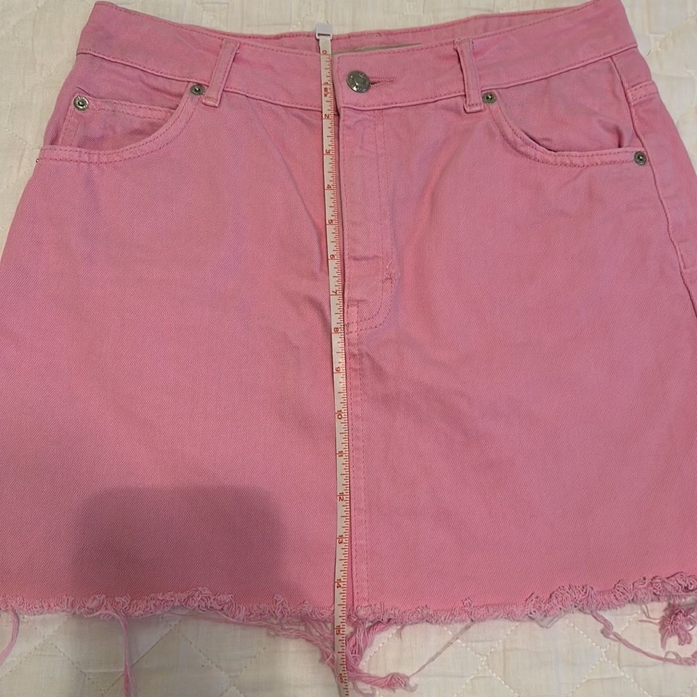 NWOT Topshop Moto Bubblegum Pink Distressed Mini Skirt Size 6 - Picture 9 of 11